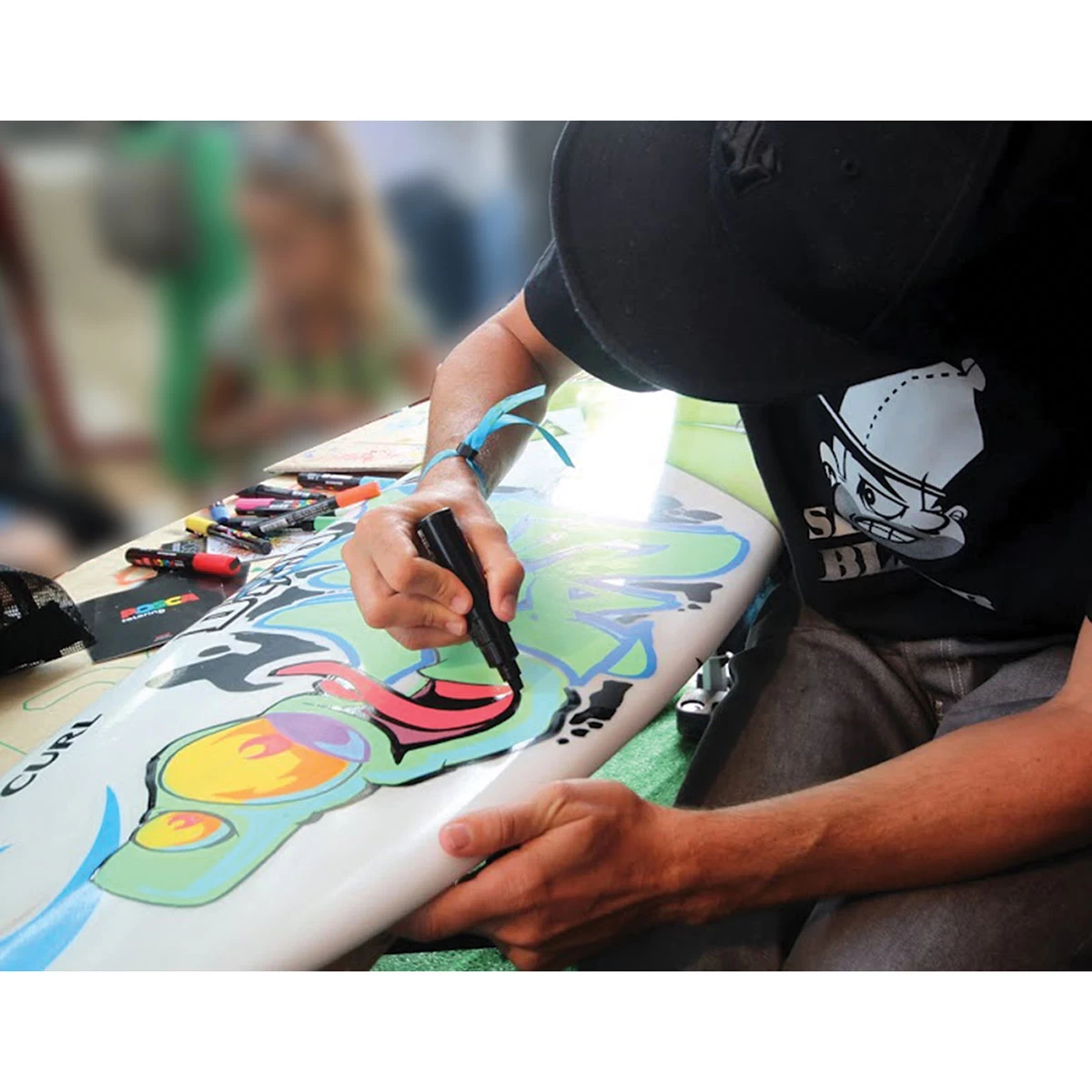 Uni Posca Paint Markers And Sets - Image 2