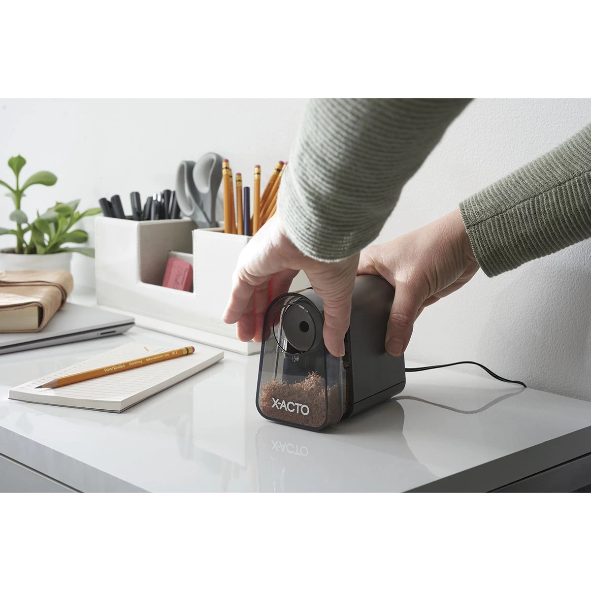 XActo Mighty Mite Electric Pencil Sharpener With Pencil Saver - Image 5
