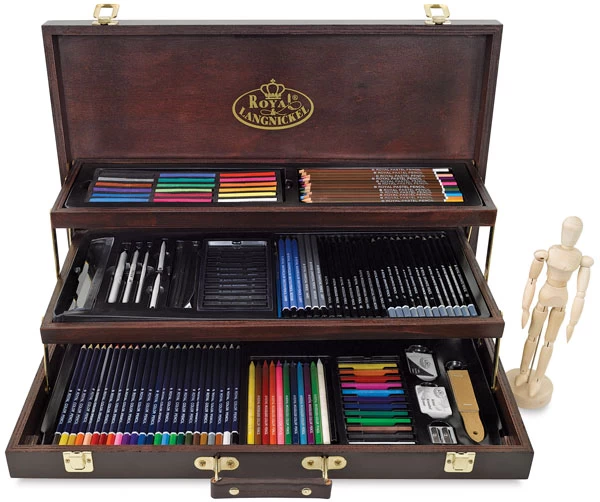 Royal & Langnickel Deluxe Drawing Set