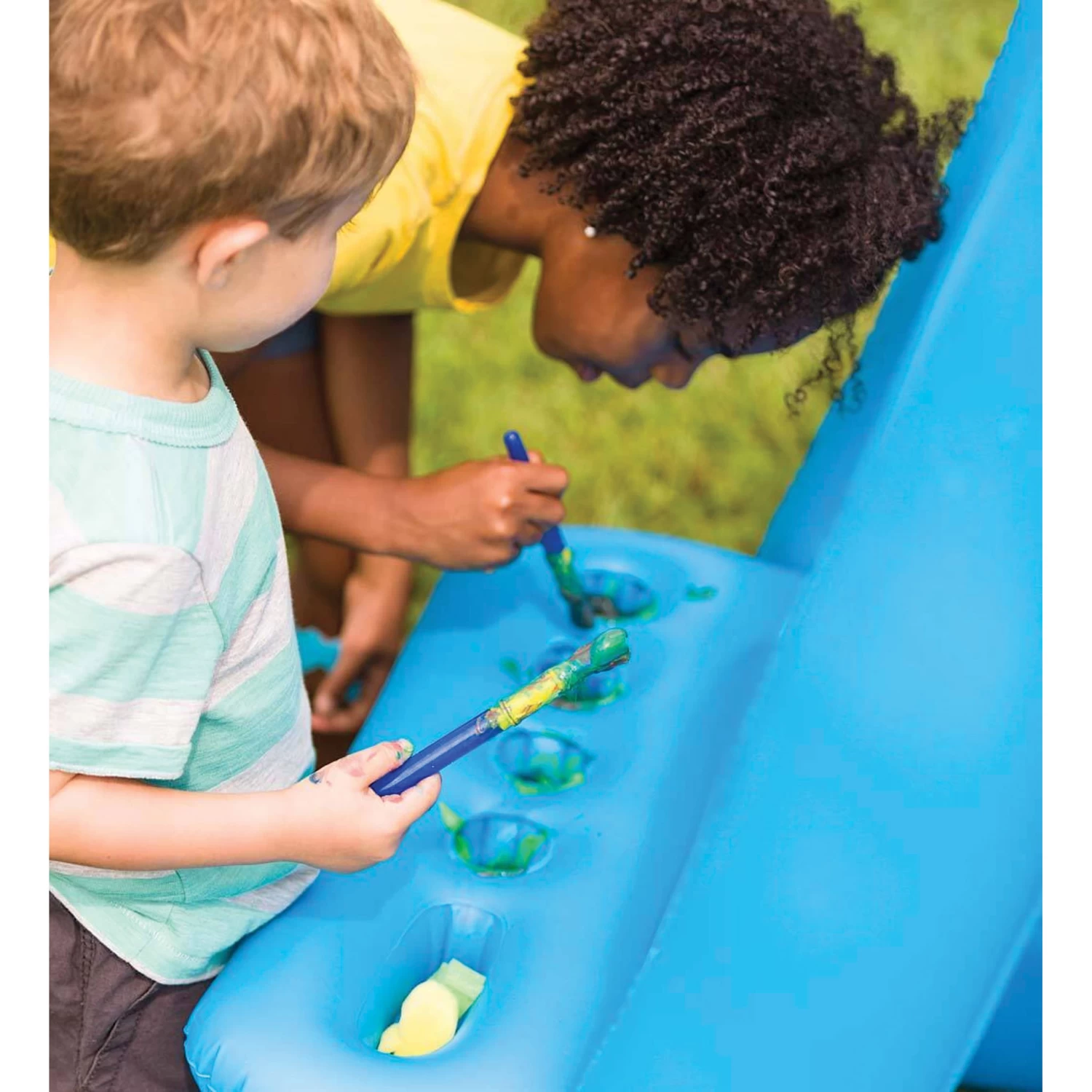 Hearthsong DoubleSided Inflatable Easel - Image 3